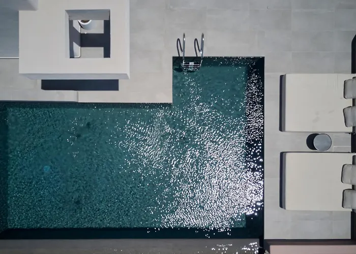 מלון Myst Boutique 4*