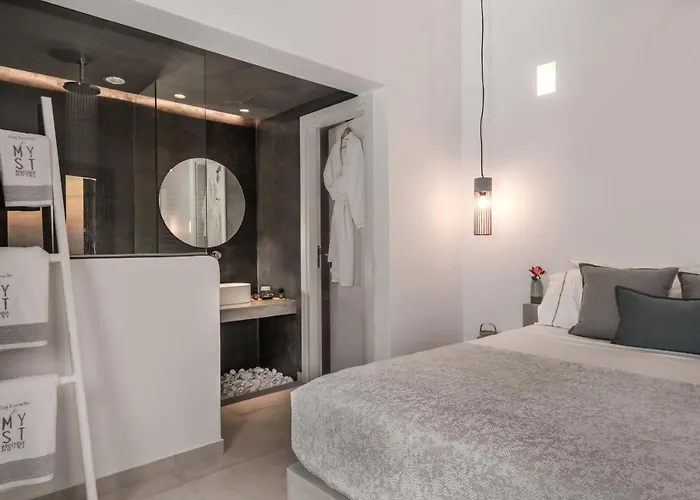 Myst Boutique 4* אויה