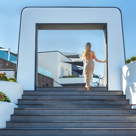 Myst Boutique 4* Oia